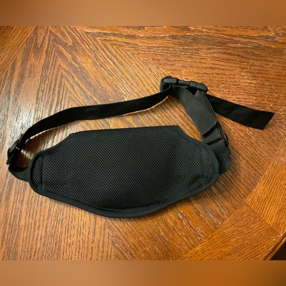 Nathan Performance Gear Neoprene & Mesh Runners Unisex Fanny Pack Belt! - Picture 9 of 16